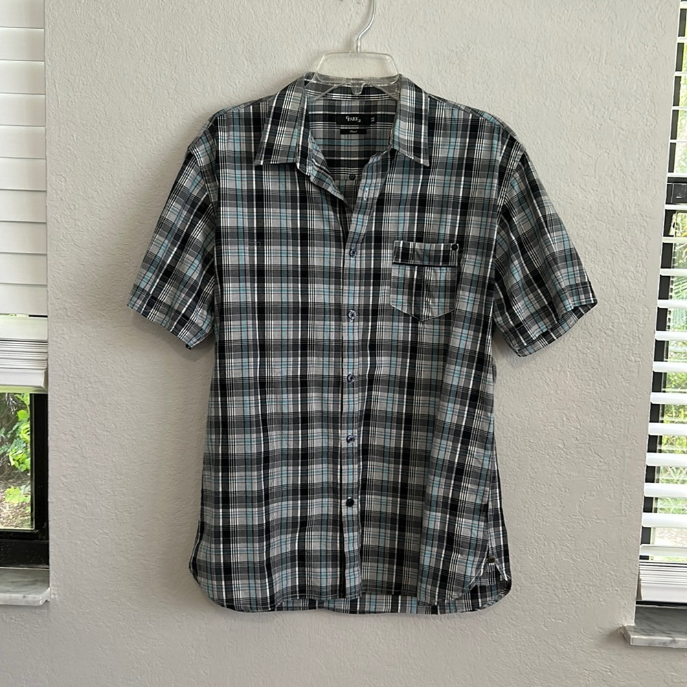 Men’s plaid button down
